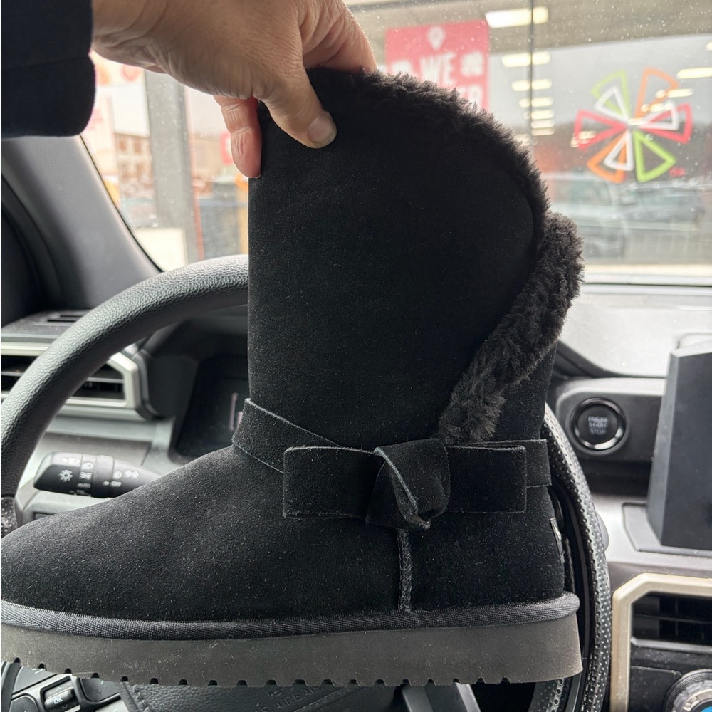 Koolaburra Black Winter Boots with Bow